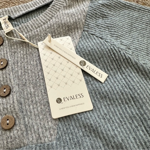 New - Women’s Blue/grey Long Sleeve light weight sweater - Picture 2 of 3